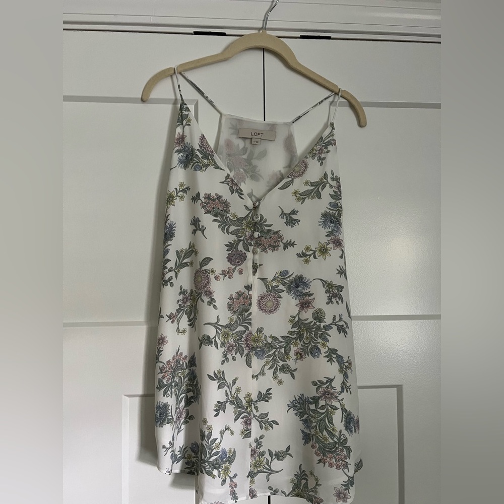 Feminine Flora LOFT Top EUC Size M